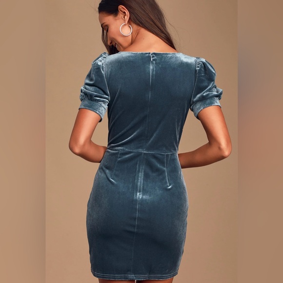 Lulus Victorious Dusty Blue Velvet Puff Sleeve Bodycon Dress size M - Picture 12 of 12